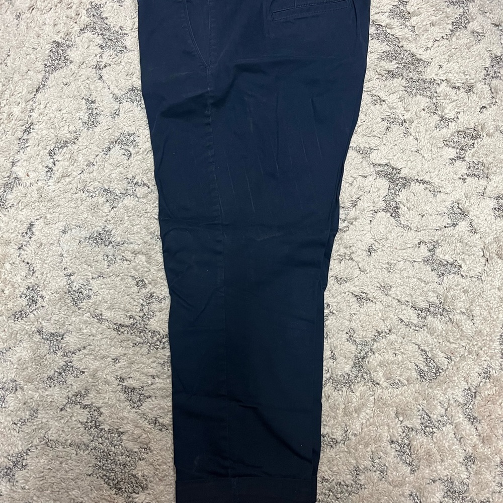 Women’s navy blue cropped, cuffed cotton pant